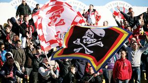 De necrezut: Sandu a INTERVENIT pentru fani înainte de finală!** PACT între șeful FRF și ultrași pentru un Rapid - Dinamo MEMORABIL