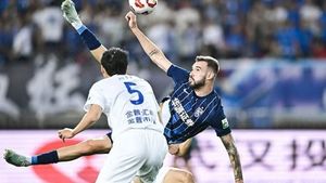 Românul care rupe plasele în China are un obiectiv îndrăzneț: „Vreau să termin în Top 3 golgheteri”. INTERVIU