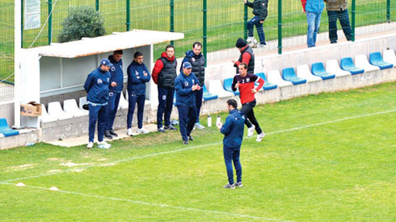 Becali l-a desființat, Reghe îi laudă punctele forte:** "Cruz e bun, face bine faza defensivă, îl știam bine. Voi discuta cu patronul"