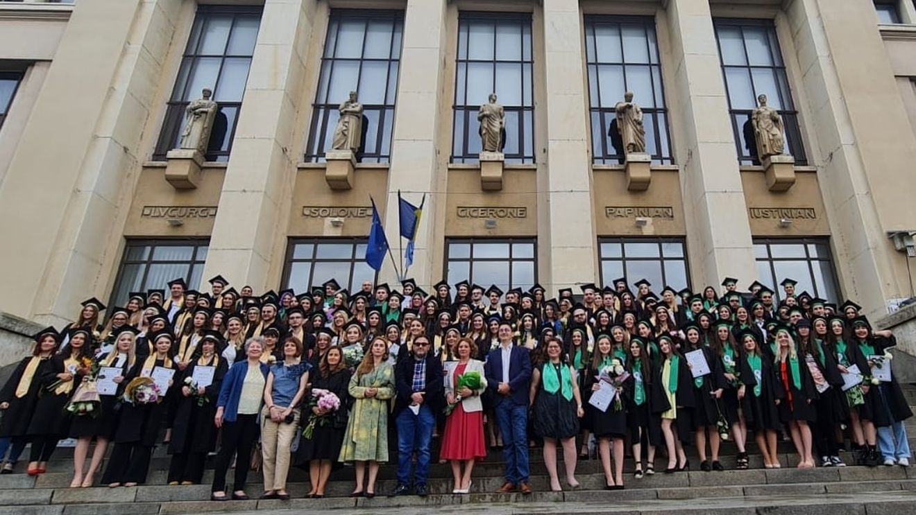 Admitere online la Facultatea de Jurnalism și Științele Comunicării (FJSC). Câte locuri vor fi scoase la buget și la taxă 