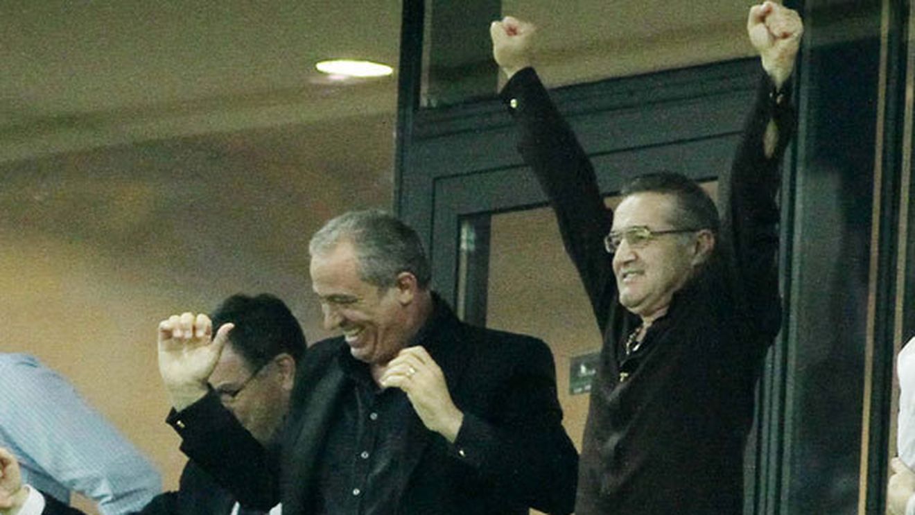 Asta ar fi bomba iernii!** Becali vrea un puști căutat de Galata și Ajax: 'Gigi îl place mult' Reghe și unul dintre manageri au soluțiile de rezervă! Cele două ținte ale iernii