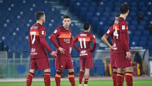 AS Roma, greșeală impardonabilă! Stafful tehnic a efectuat 6 schimbări în loc de 5 și a pierdut meciul și la „masa verde". Pe gazon, fusese învinsă oricum de Spezia
