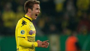 Cel mai dorit jucător din Germania, lansat de un român!** Marcel Răducanu, despre Gotze la 11 ani: "Pot să spun că eu l-am făcut fotbalist mare"