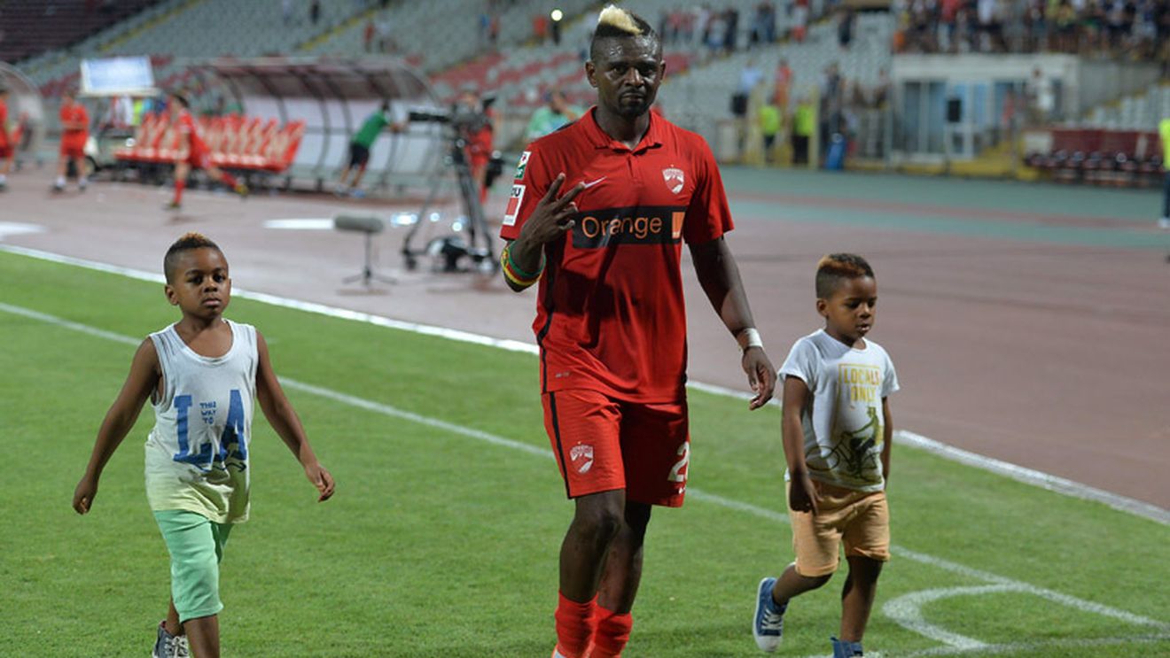 Pus pe liber de Rednic, Feussi a semnat cu o altă echipă din Liga 1: "Mă bucur că am jucat la Dinamo, le mulțumesc tututor de acolo!"