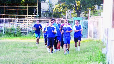 IRONIA SORȚII la Prometeu Craiova!** Balaci și Negrilă duc flacăra mai departe în eșalonul al treilea