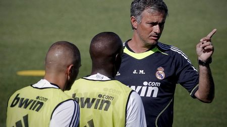 VIDEO & FOTO** Realul a intrat în "era specială"! "Galacticii", la primul antrenament sub comanda lui Mourinho!