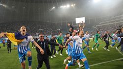 CRONICĂ Bănia dansează pe ritmuri de samba! Pe gazon, nu numai în tribune, oltenii au ucis finala Superligii: Universitatea Craiova – Universitatea Cluj scor 5-0