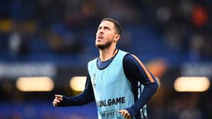 Din ce în ce mai clar! VIDEO | Gestul fanilor lui Chelsea trădează plecarea iminentă a lui Hazard la Real Madrid. Cum le-a răspuns belgianul