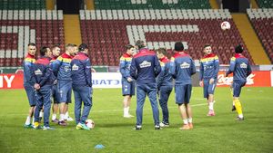 Tricolorii s-au antrenat la Groznîi înaintea meciului împotriva Rusiei. Andone: "Pentru mine nu e doar o partidă amicală, vreau să învingem"