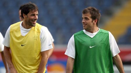 Misiune imposibilă pentru Unirea?** Van Nistelrooy și Van der Vaart, doriți de Liverpool!