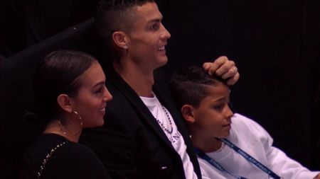Turneul Campionilor | Debut lin pentru Djokovic. FOTO & VIDEO: Cristiano Ronaldo l-a eclipsat pe "Nole". Starul lui Juve s-a făcut de râs în tribună