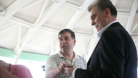 "Vamă":** "După mulți ani, Steaua și Dinamo s-au unit la Urziceni"