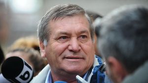 Ștefan Stana s-a prezentat la DNA fără avocat pentru că nu are bani să-l plătească!** 'Le-am spus că am votat conform statutelor'