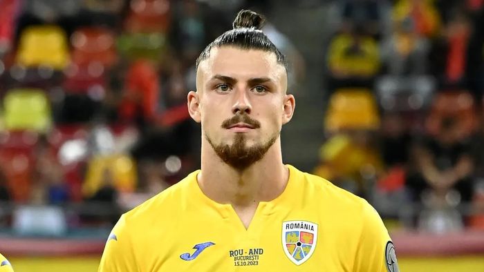 Radu Drăgușin, elogiat într-un articol amplu scris de publicația britanică Goal: „Ca o armă puternică”
