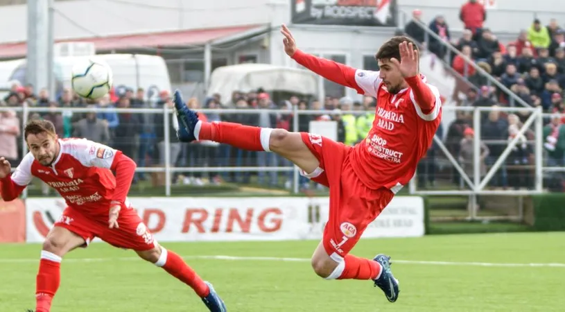 Tomozei abia așteaptă reluarea campionatului, însă susține opinia lui Gică Hagi. Utistul nu concepe ca fotbaliștii să joace cu măști la gură: ”Mai bine ne gândim la sezonul ce vine!”