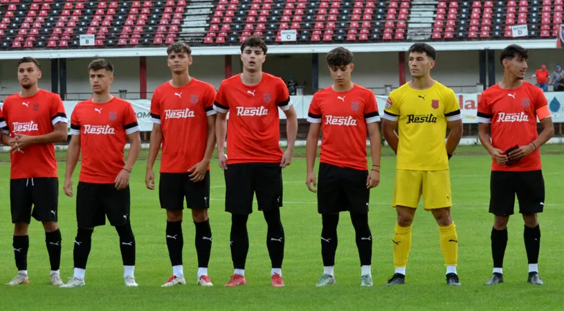 ACSM Reșița și-a anunțat a doua achiziție a verii, dar și noi prelungiri de contracte. Un jucător fost la U Cluj și FC Brașov SR, testat în amicalul cu Vulturii Fărcășești