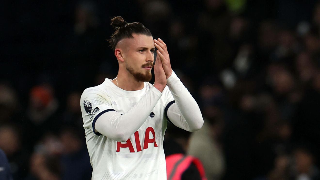Radu Drăgușin primește o veste bună, deși pentru colegul său Micky van de Ven nu e tocmai grozavă! Ce se întâmplă la Tottenham