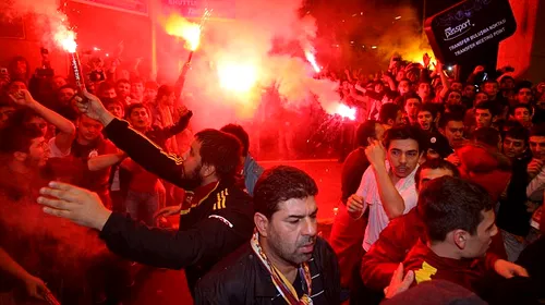 „Diavolii” au găsit IADUL la Istanbul!** VIDEO Cum au fost intimidați jucătorii lui United