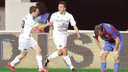 Dragomir: "Moraes ar trebui naturalizat, e cel mai tare din România!** Am înțeles că a semnat azi cu Rapid"