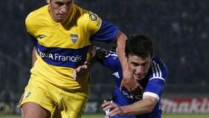 Suporterii lui United își dau palme după ultimul transfer al lui Ferguson:** "Ce înseamnă asta?" VIDEO Puștiul care poate bloca venirea lui RVP pe Old Trafford