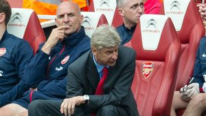 Clipe de coșmar pentru Wenger pe Emirates! VIDEO Reacția fanilor după umilința cu Aston Villa