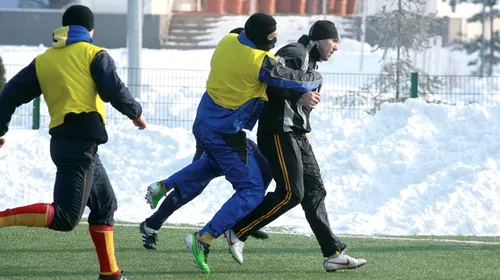 „Stejarii”, sechestrați la Izvorani!** Viscolul și frigul au amânat meciul cu Ucraina, iar rugbyștii au rămas blocați în cantonament