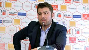 Ultimele două transferuri anunțate de Adi Mutu: "Pentru noi, mercato s-a încheiat!"