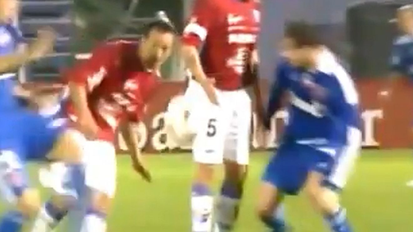 Vă mai aduceți aminte de gestul lui Zidane din finala CM 2006?** El l-a copiat perfect pe Zizou VIDEO