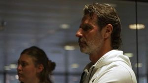 Imaginile fabuloase care dovedesc cât de mult înseamnă un antrenor de talia lui Patrick Mouratoglou! Simona Halep, concentrată total înainte să intre pe teren: cum se încălzește la vestiare, sub privirea autoritară a francezului! VIDEO