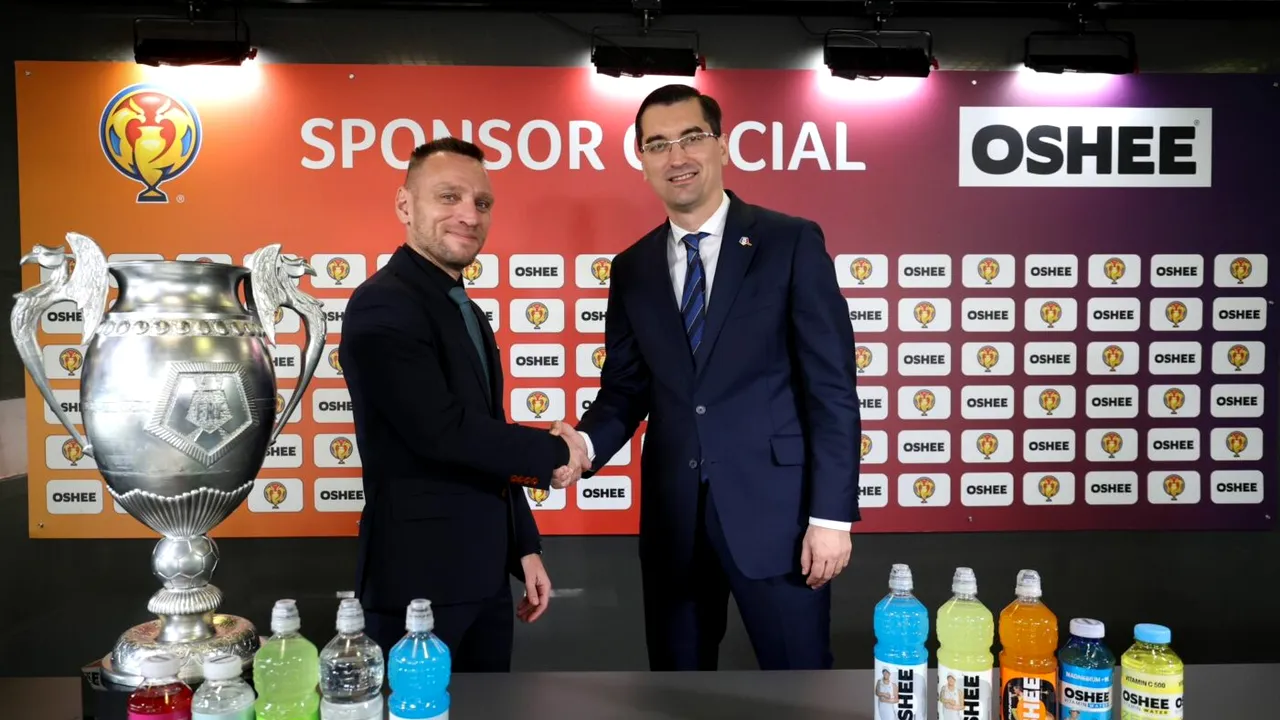 Președintele FRF Răzvan Burleanu a prezentat noul sponsor al Cupei României! Darius Olaru, Alex Mitriță sau Cristian Săpunaru vor apărea pe eticheta băuturilor isotonice OSHEE