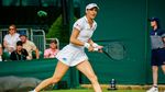 Secretele de pe mânecile Soranei Cîrstea sau cum se transformă albul de la Wimbledon într-o tiparniță de dolari