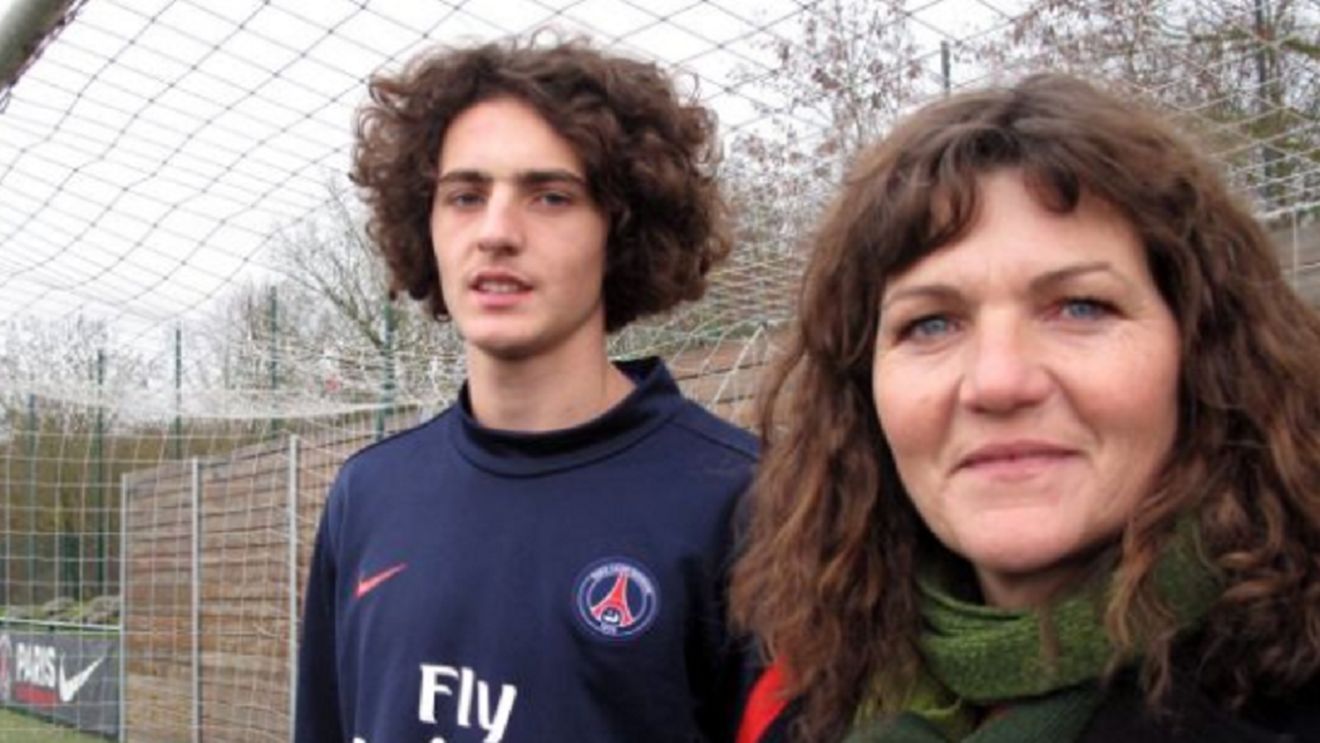 Și-a concediat mama! FOTO | Rabiot e disperat să ajungă la Barcelona și și-a angajat alt agent, după ce negocierile au intrat în impas