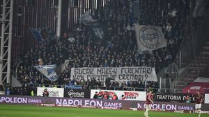 „La următoarea, meciul va fi întrerupt!”. Scandările xenofobe și rasiste au oprit temporar partida Rapid – Craiova