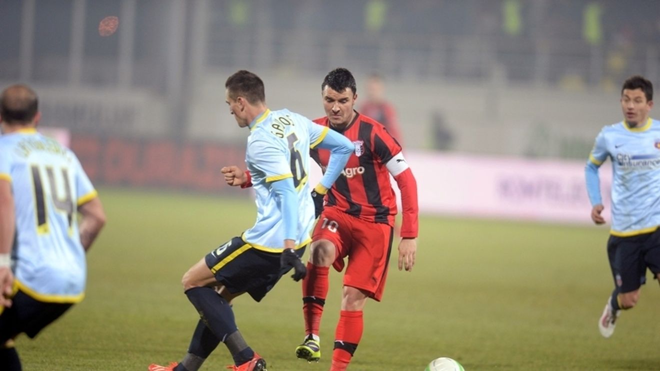 Dinu Gheorghe crede că Steaua rămâne favorită la titlu, dar spune că totul se poate schimba în orice clipă: "E un moment greu pentru Gâlcă"