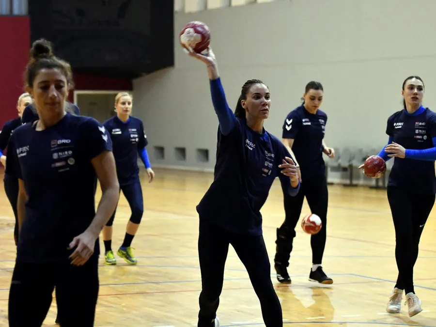 trei jucătoare din liga florilor