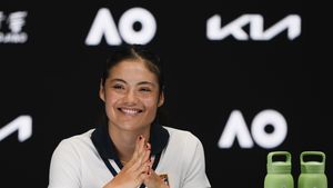 Teama de un nou caz Halep sau Swiatek le-a terorizat pe jucătoarele din WTA! Emma Răducanu a refuzat să fie dată cu un spray împotriva mușcăturilor de insecte de frica dopajului