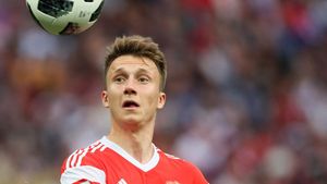 Tânărul domn Golovin, maratonistul Cupei Mondiale. Siberia l-a făcut să joace fotbal de sală, a alergat în două meciuri 25 km, iar cota lui se ridică acum la 18 milioane de euro