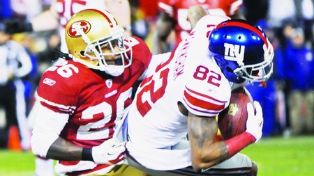 Bunicii singurului român care va juca în Super Bowl sunt mândri de performanța nepotului lor:** "Hai nepoate, go Patriots!"