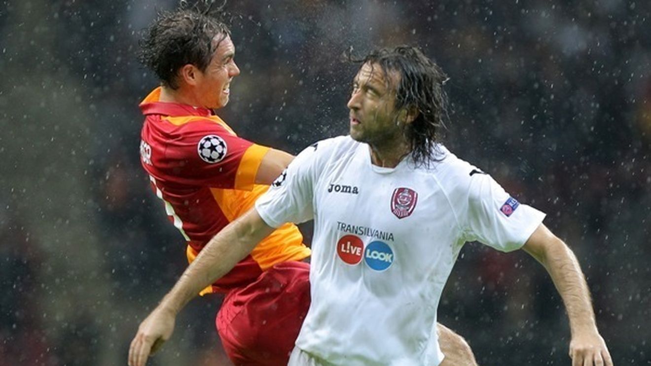 "Dacă nu ar fi fost apă pe teren, Galata ar fi câștigat cu 4-0 meciul cu CFR!"** Turcii au transformat semieșecul cu ardelenii într-o problemă națională