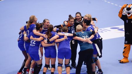 CSM București a realizat "eventul" în handbalul feminin pentru al doilea an consecutiv. Finala Cupei României cu SCM Craiova a fost la discreția "tigroaicelor". A mai rămas un singur răspuns de obținut în acest sezon