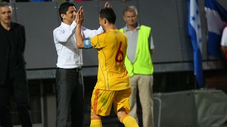 Răzvan:** "N-am reușit să vorbesc cu Mirel, și-a închis telefoanele! I-am trimis două mesaje!"