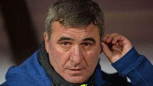 Următorul "tun" pregătit de Hagi în fotbal! "E dorit de toți, dar trebuie să mai progreseze!" Câți bani a încasat până acum Viitorul din transferuri: Manea și Ianis, cele mai importante mutări