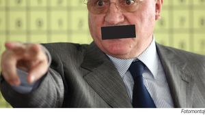 Repunere din șase metri, degajează Mitică!** "Mi-am luat destulă..." Limbajul folosit de Dragomir într-o conferință de presă televizată: