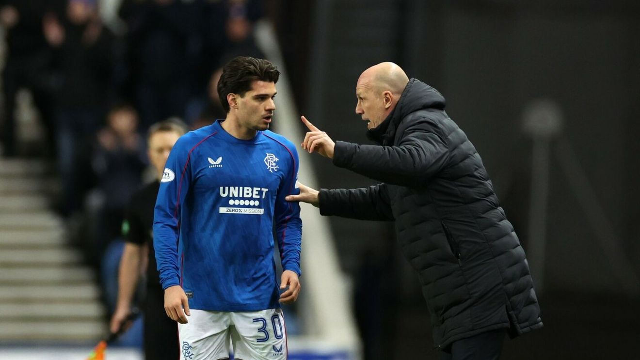 Lui Philippe Clement i se cere demisia de la Rangers după ce l-a scos pe Ianis Hagi de pe teren!