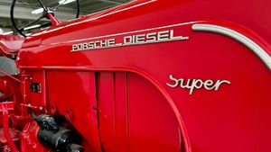 Ion Țiriac și-a cumpărat tractor Porsche! Cum arată „bestia” din colecție. Surpriză: e cea mai ieftină achiziție din istoria miliardarului!
