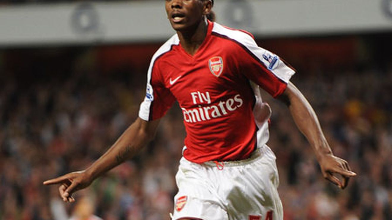 "Wenger m-a scăpat de droguri și crime"**