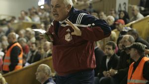 Tadici s-a războit cu familia Târcă