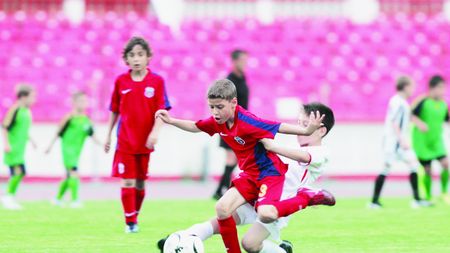 Adio pepinieră! Becali vrea noi economii la centrul de juniori!** Academia Stelei, redusă la jumătate!