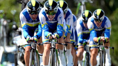 Orica Green Edge, victorie previzibilă în prima etapă din Giro. Contador are un avans important față de Porte. Ce au făcut echipele românilor Grosu și Țvetcov