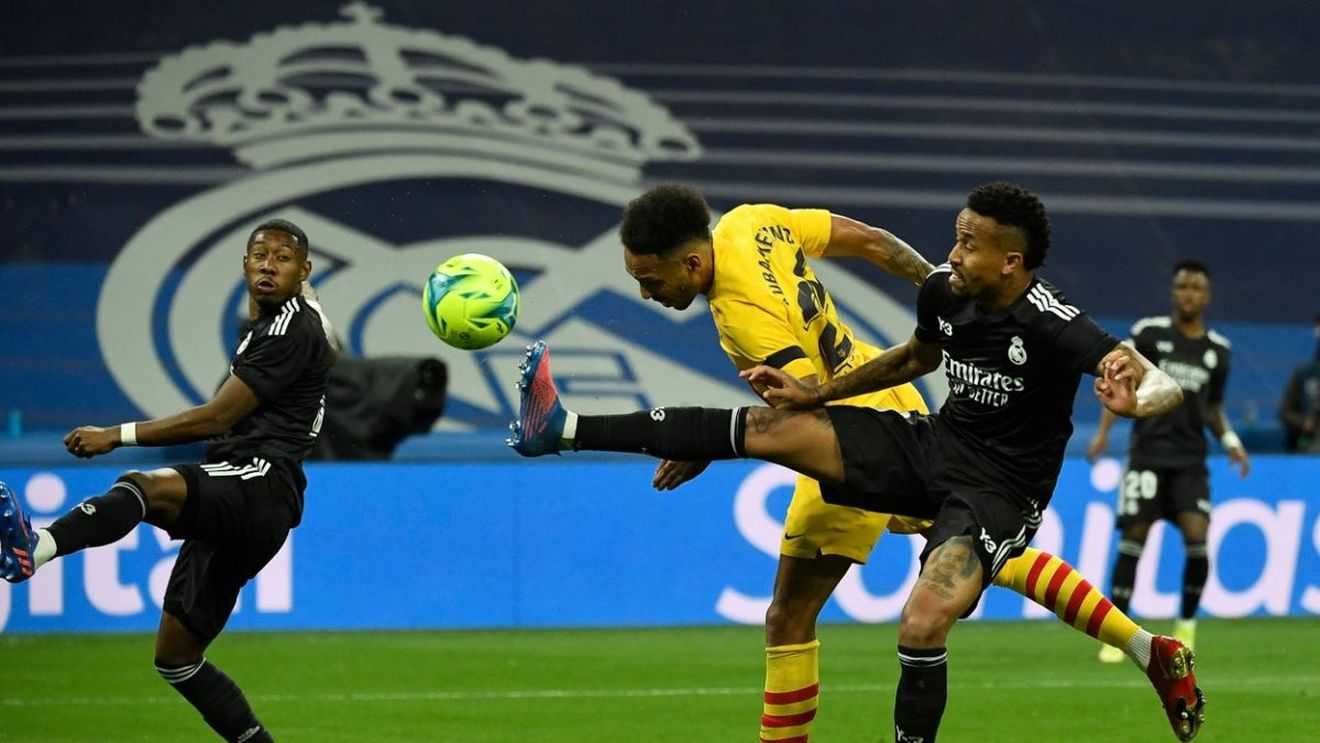 Chelsea Londra este la un pas de transferul starului Pierre Aubameyang de la Barcelona pentru suma de 10 milioane de euro plus spaniolul Marcos Alonso!